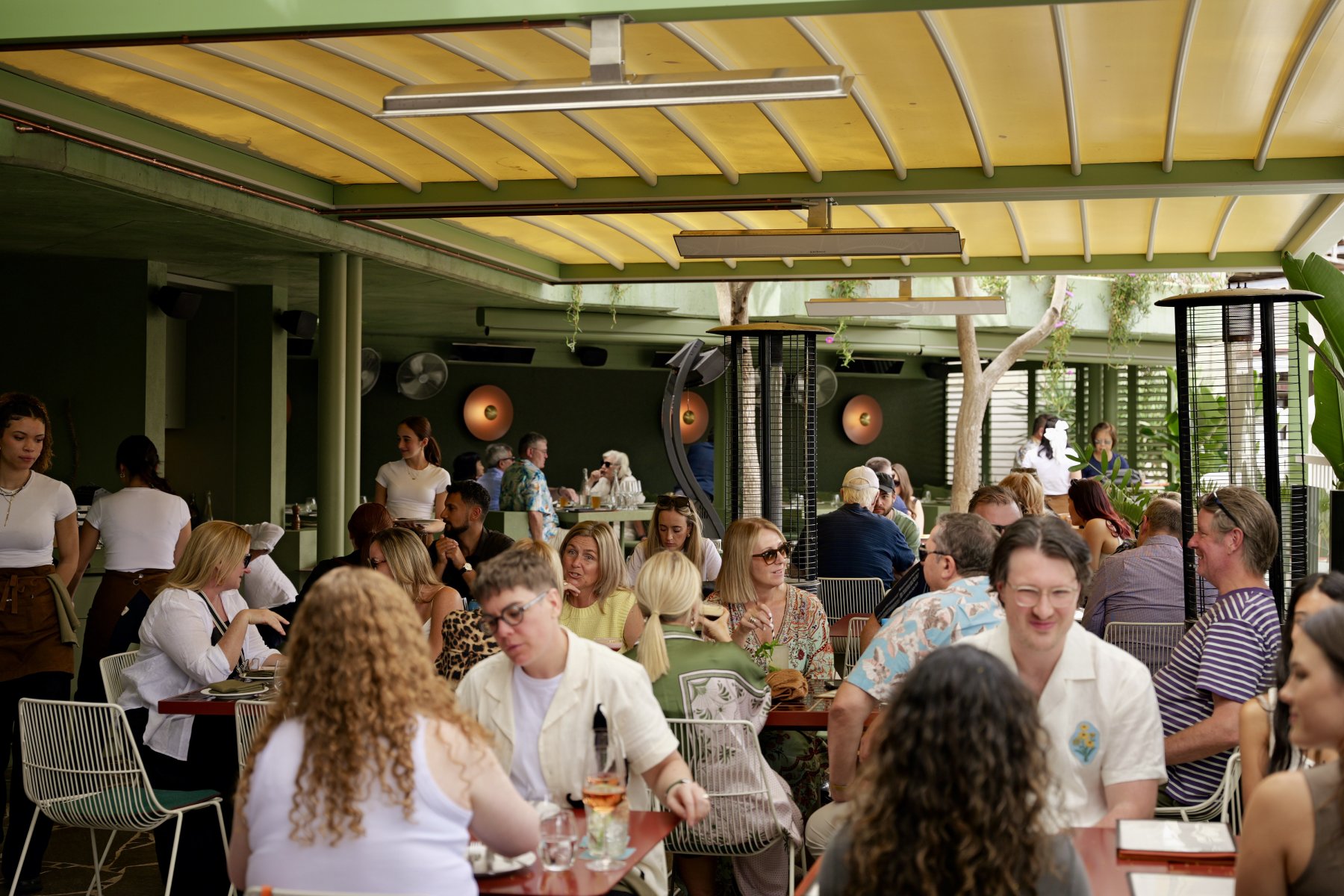 elliotts-functions-courtyard-area